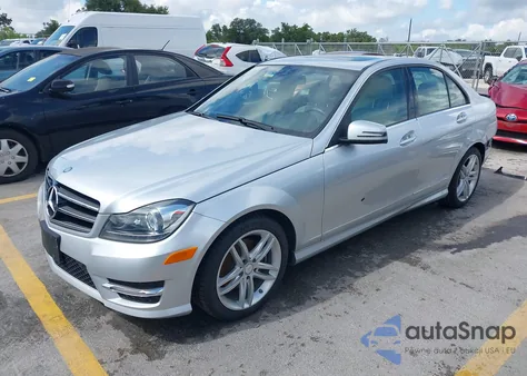 2014 Mercedes-Benz C-Class C 250 Sport/Luxury из США, поврежденный, VIN WDDGF4HB1EA951907